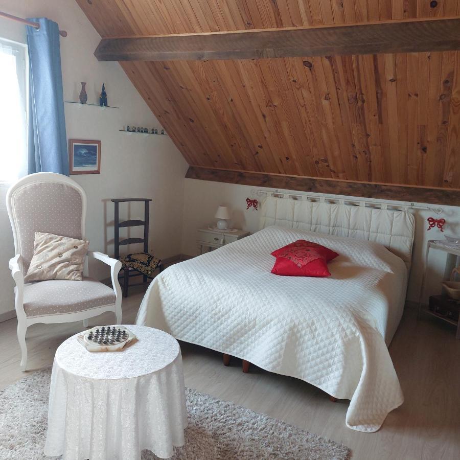 Tulipe24 Bed and Breakfast Savigne-l'Eveque Rum bild